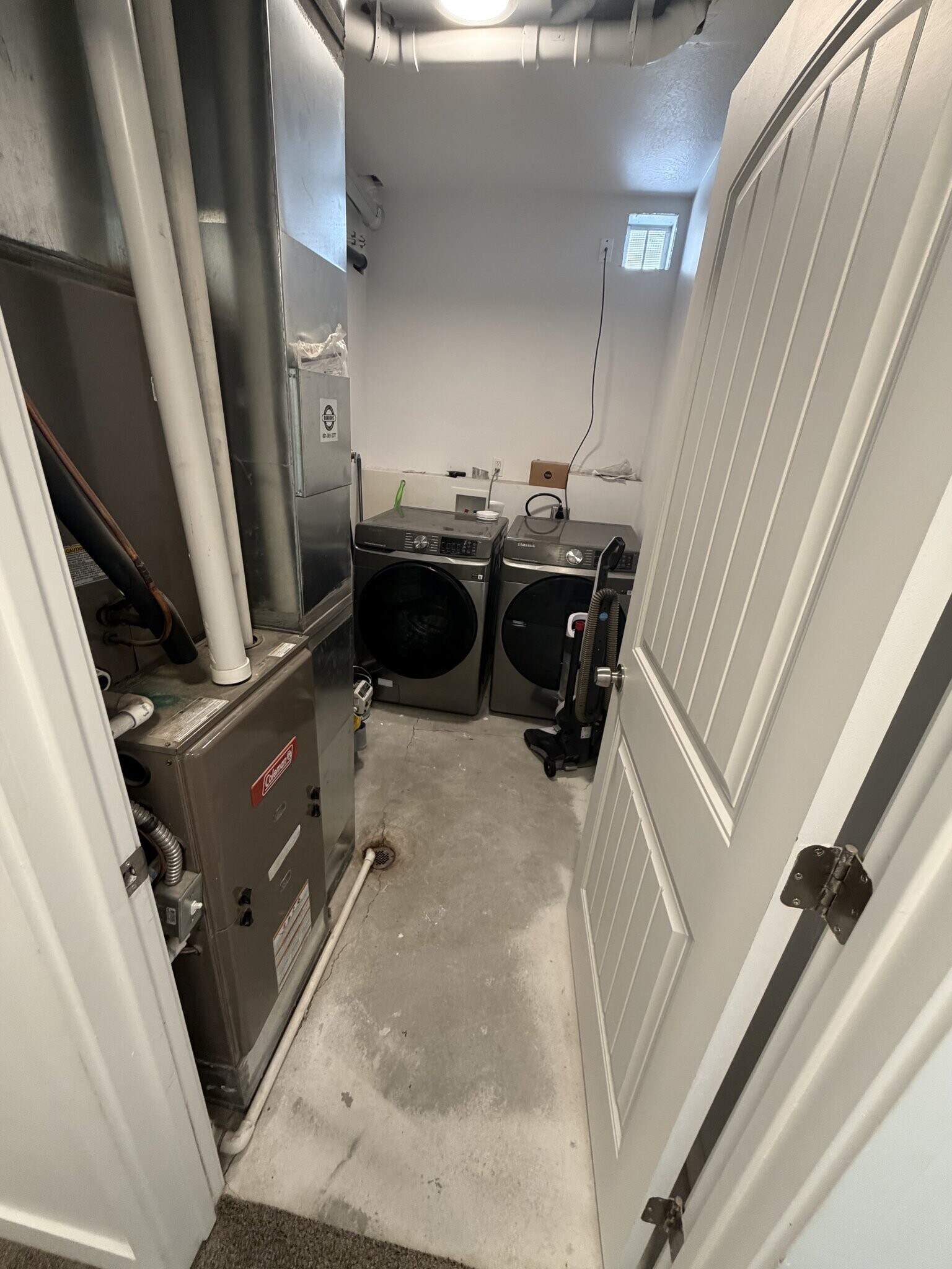 Building Photo - 5729 S 2400 W