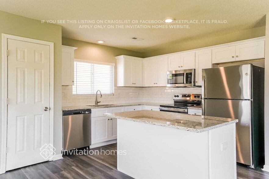 Building Photo - 1136 Tellis Dr