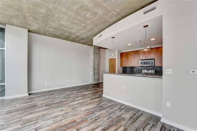 Building Photo - 923 Peachtree St NE