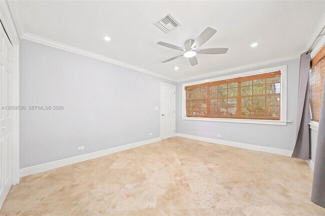 Building Photo - 2301 Tequesta Ln