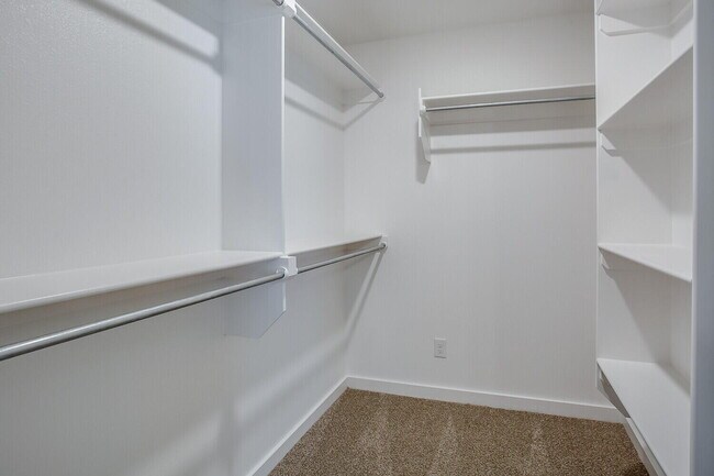 Building Photo - 1705 141st St