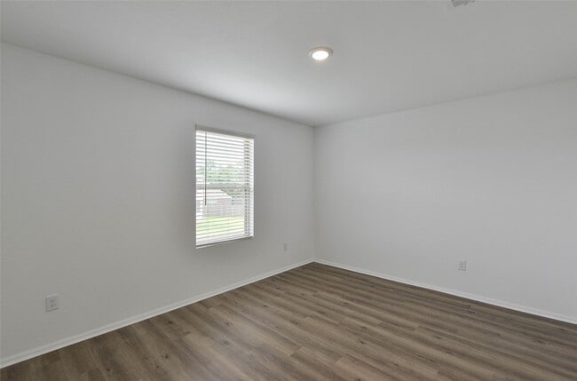 Building Photo - 3015 Wedgewood Cv Wy