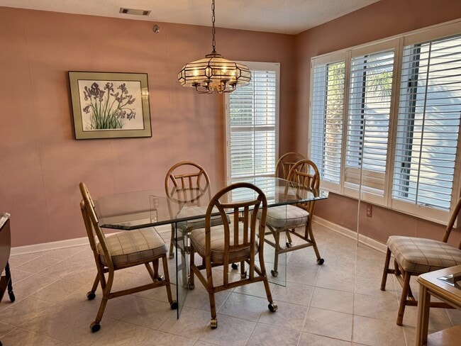 Building Photo - Furnished Waterfront Condo in Hilton Head Plantation - Mariners Pt