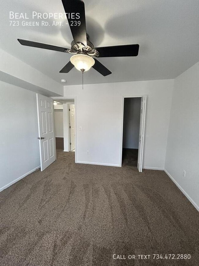 Building Photo - 723 Green Rd