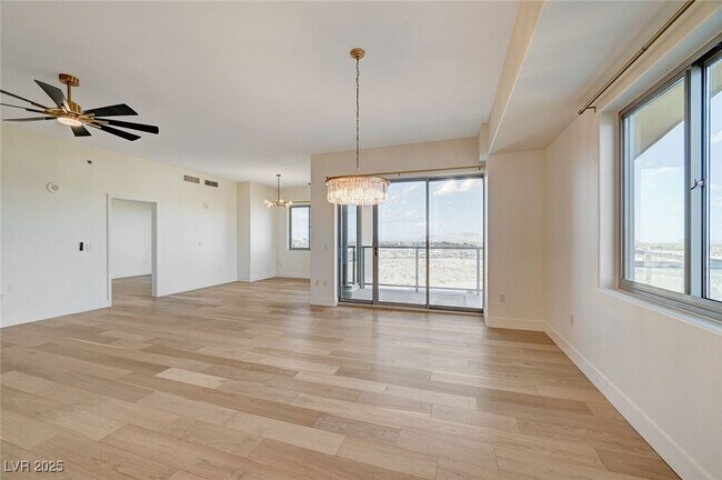 Building Photo - 8255 S Las Vegas Blvd