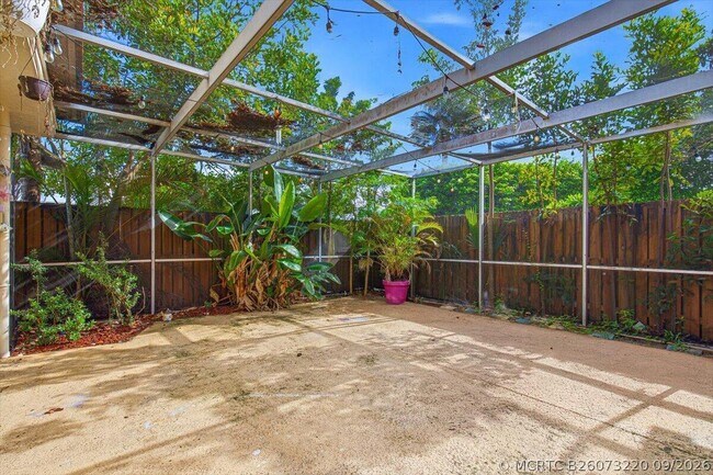 Building Photo - 11635 Ficus St