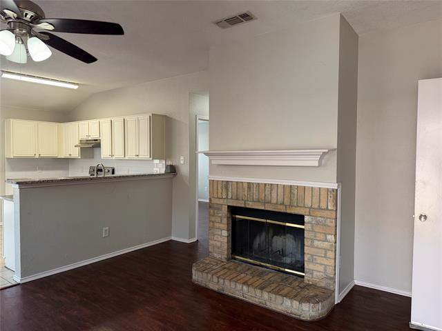 Building Photo - 10239 Blackjack Oaks Dr