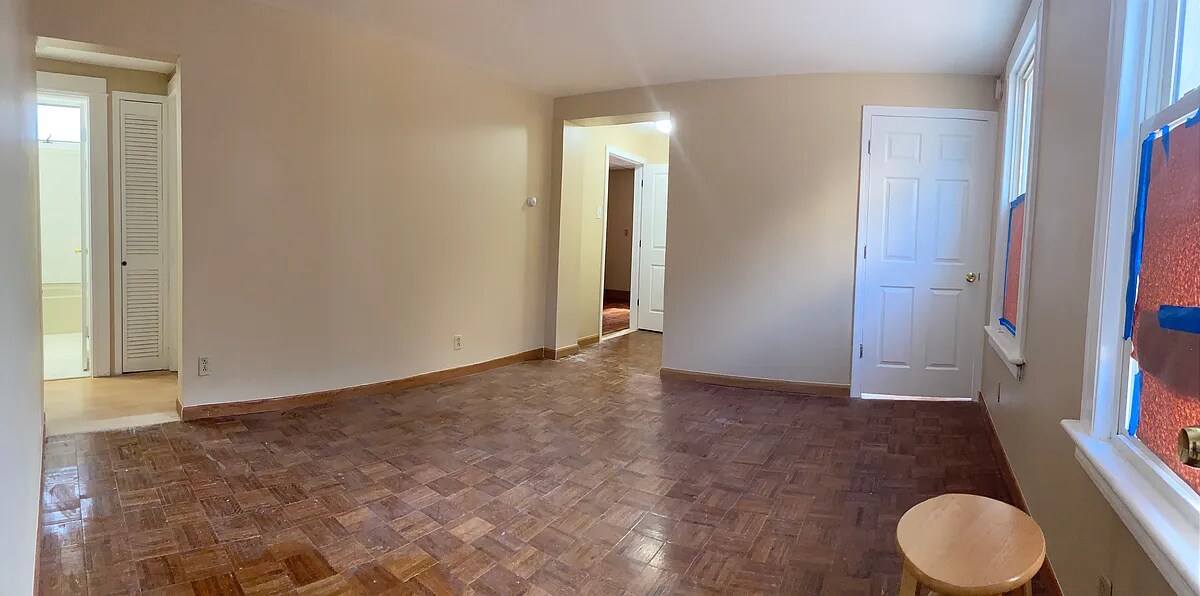 Building Photo - 25 Holbrook St
