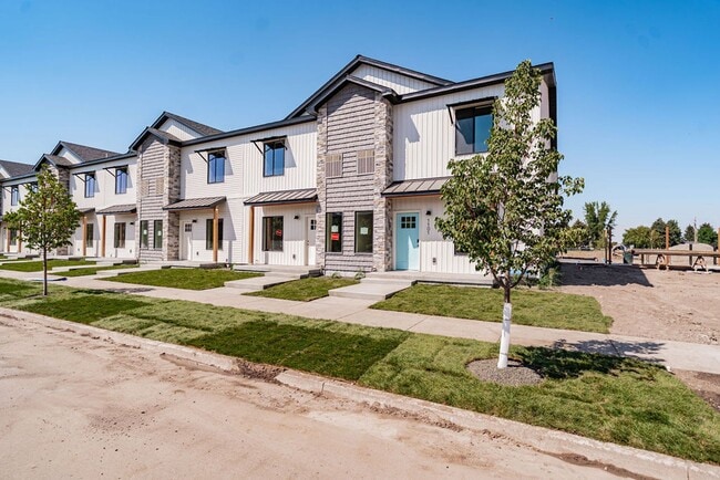 Building Photo - Teton River Townhomes
