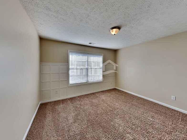 Building Photo - 230 Overlook Dr