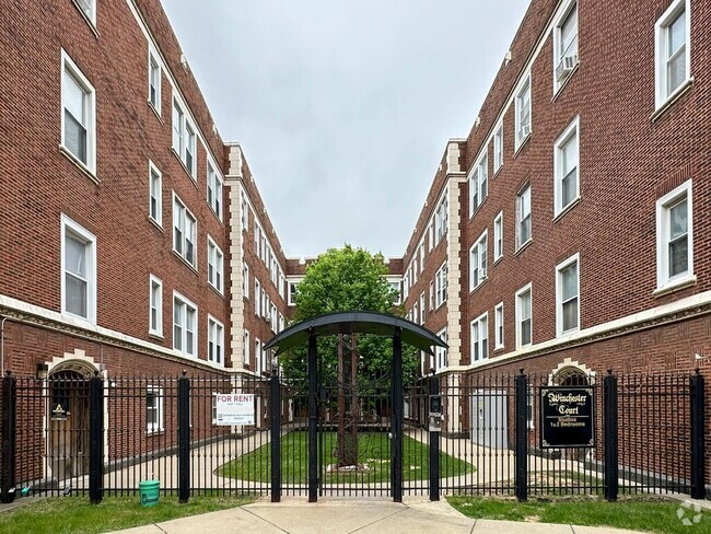 Building Photo - 4408 N Winchester Ave