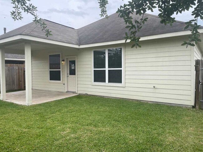 Building Photo - 30607 Gardenia Trace Dr