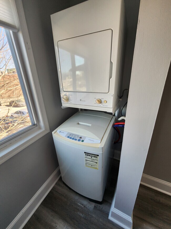 Building Photo - 19 S 45th St