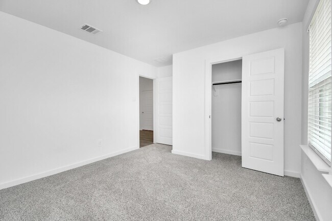 Building Photo - 8519 Swenson Ln