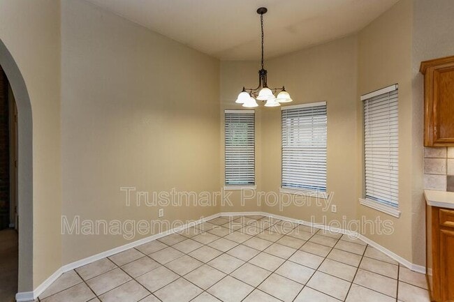 Building Photo - 4505 Vahrenkamp Dr