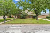 Building Photo - 4005 Ridgebrook Dr