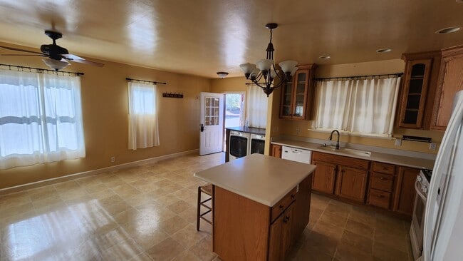 Building Photo - Excellent Location In Sebastopol. Across the street from Handline and Beekind. Commercial Busines...