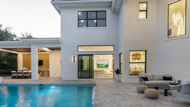 Building Photo - 17400 Rosella Rd