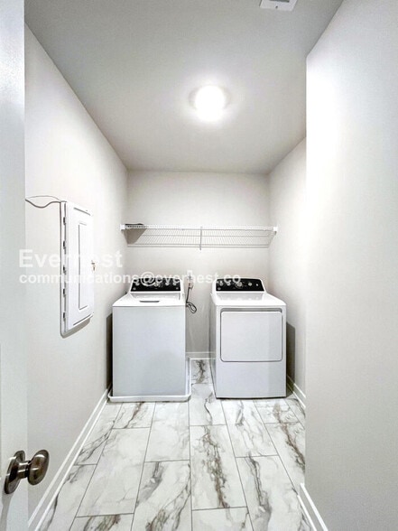 Building Photo - 1624 Manuka Ln