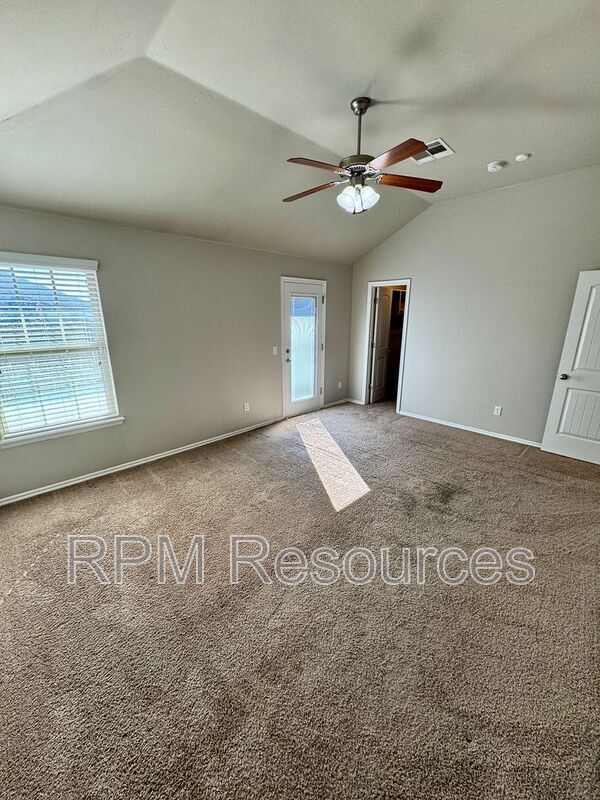 Building Photo - 2432 NW 197th St