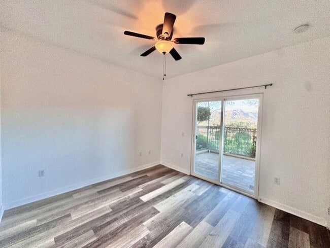 Building Photo - 2-bedroom, 2-bathroom condo in the Sunset Ridge community of Granada Hills
