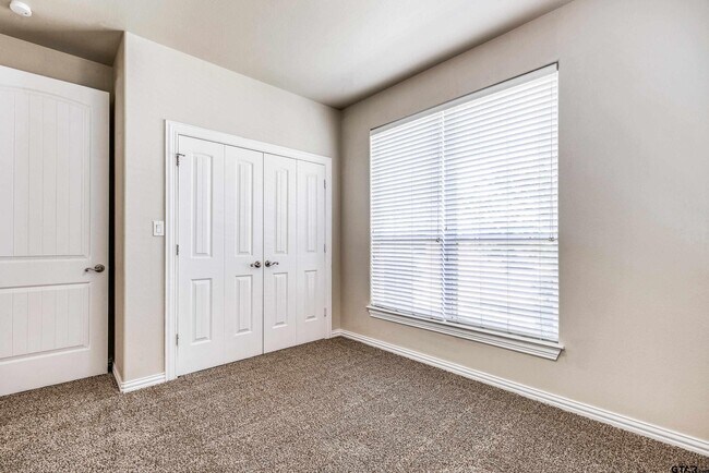 Building Photo - 12579 Kara Lynn Place