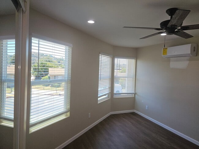 Building Photo - Brand New 2 Bedroom 1.5 Bath Home