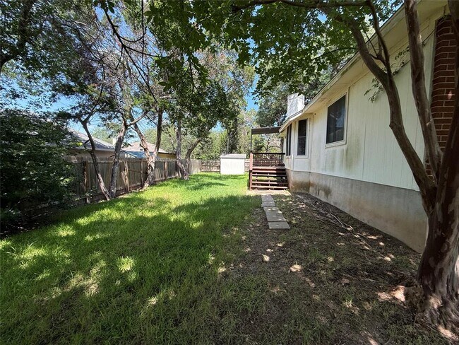 Building Photo - 1505 Muledeer Run