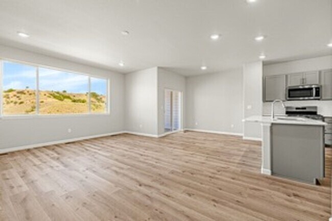 Building Photo - Brand New Luxury Townhome with Unparalleled Pikes Peak & Front Range Views