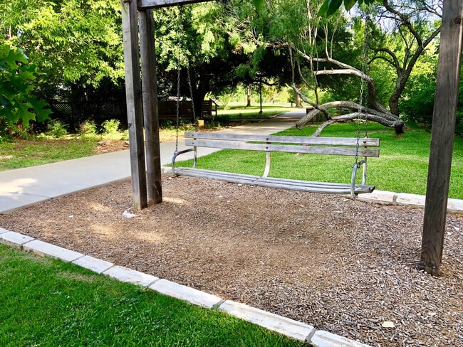 Building Photo - 14809 Great Willow Dr