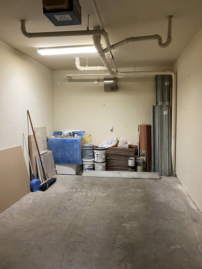 Building Photo - 2038 Alta Meadows Ln