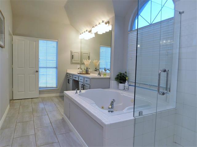 Building Photo - 1119 Postwood Dr