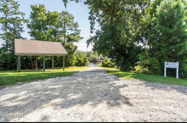 Building Photo - 191 Windfield Ln