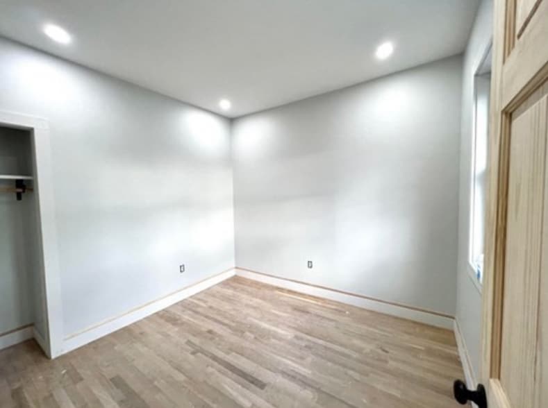 Building Photo - 171 Forest St