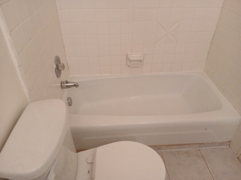 Bathroom - 1823 S 5th St