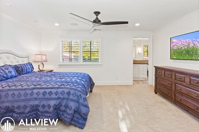 Building Photo - Stunning 3 Bedroom + Bonus Room 3.5 Bath A...