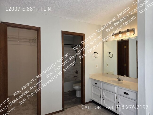 Building Photo - 12007 E 88th Pl N