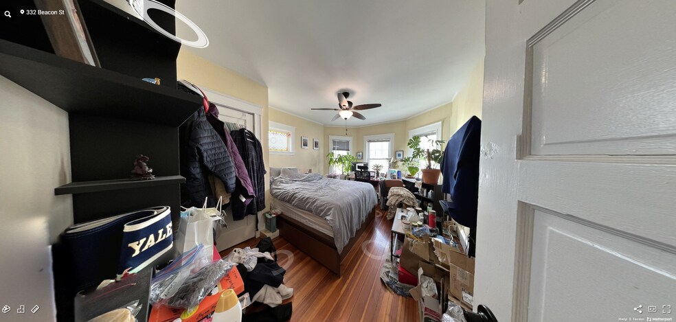 Building Photo - 332 Beacon St