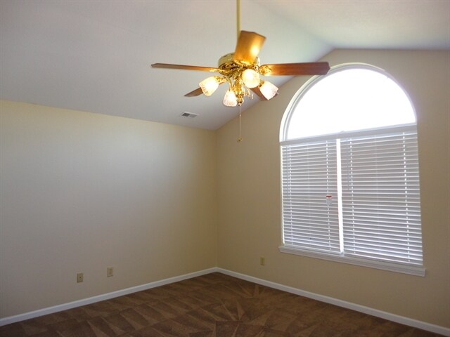 Building Photo - 7215 Kidwell Dr