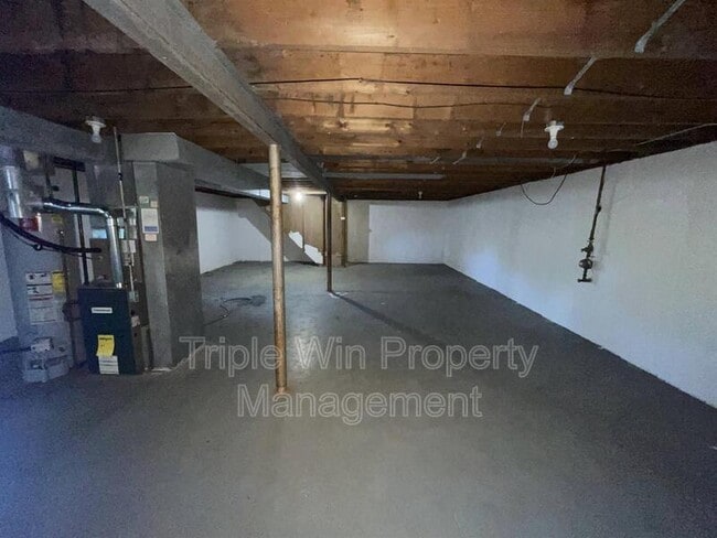 Building Photo - 10203 Trio Ln