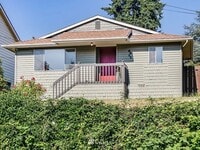 Building Photo - 3411 35th Ave S