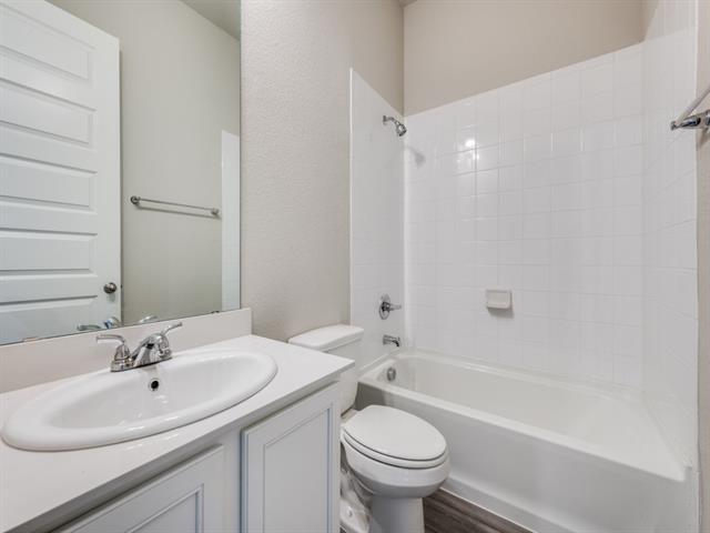 Building Photo - 1922 Renwick Dr