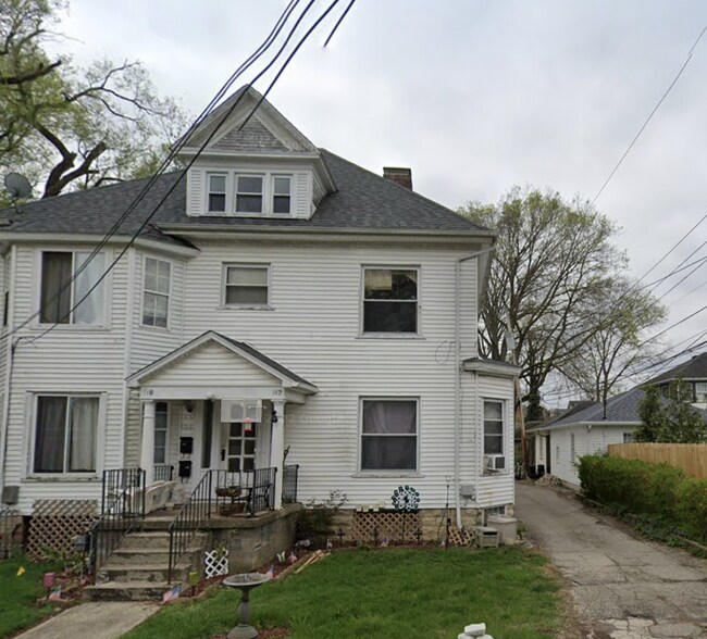 Building Photo - Welcome Home to Your Charming 2-Bedroom Apartment in Troy!