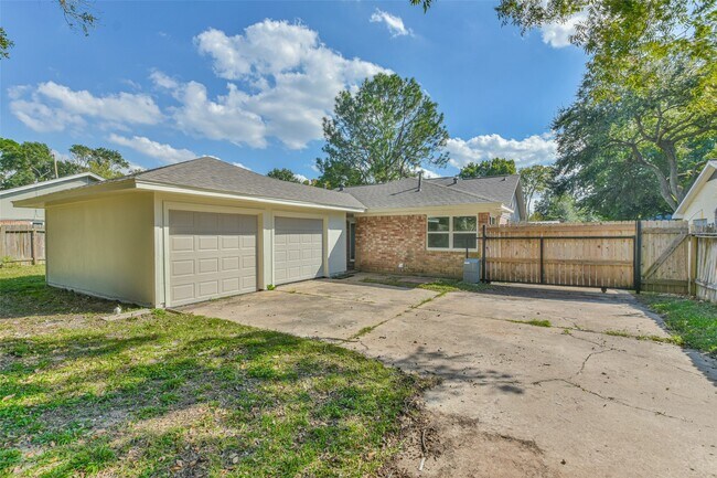 Building Photo - 12614 Dermott Dr