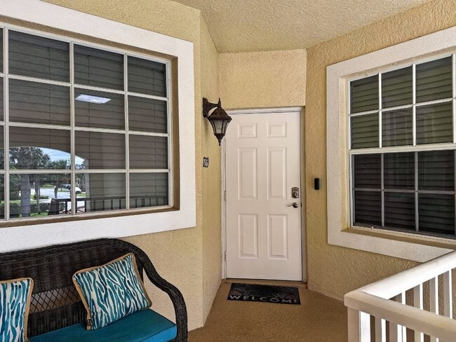 Building Photo - 3-bedroom condo available in Flamingo Fairways II