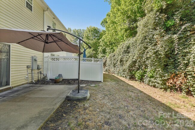 Building Photo - 124 Clydesdale Ct