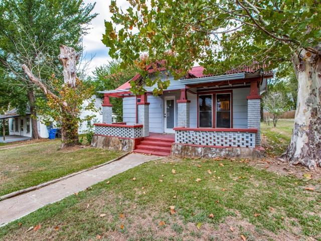 Building Photo - 609 E Monterey St