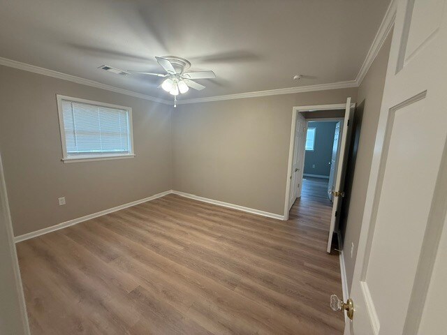 Building Photo - 1520 Crestwood Rd