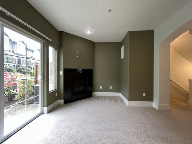 Building Photo - 2 Bedroom 2.5 Bathroom with 2 Tandem Car garage ~ Convenient Cedar Mill Location Near St. Vincent...