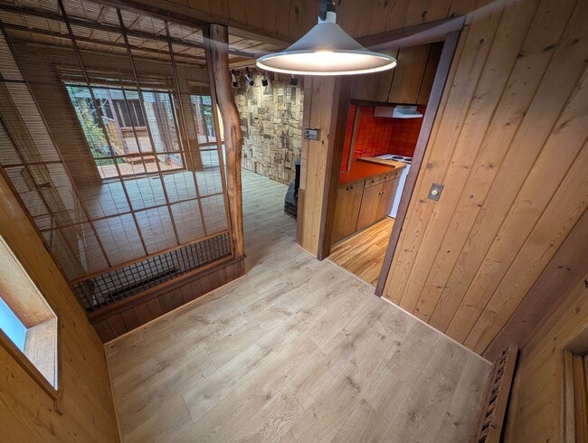 Building Photo - Rent Your Own Oasis! Available Now!